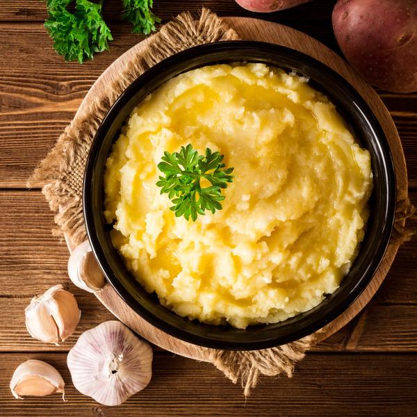 bowl of mashed potatoes